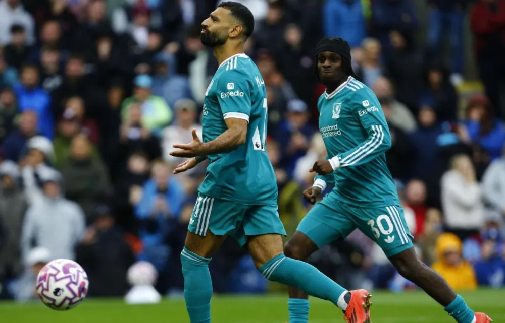 9000万先生转会英超，英超首秀抽筋，欧冠28分钟亮相引争议